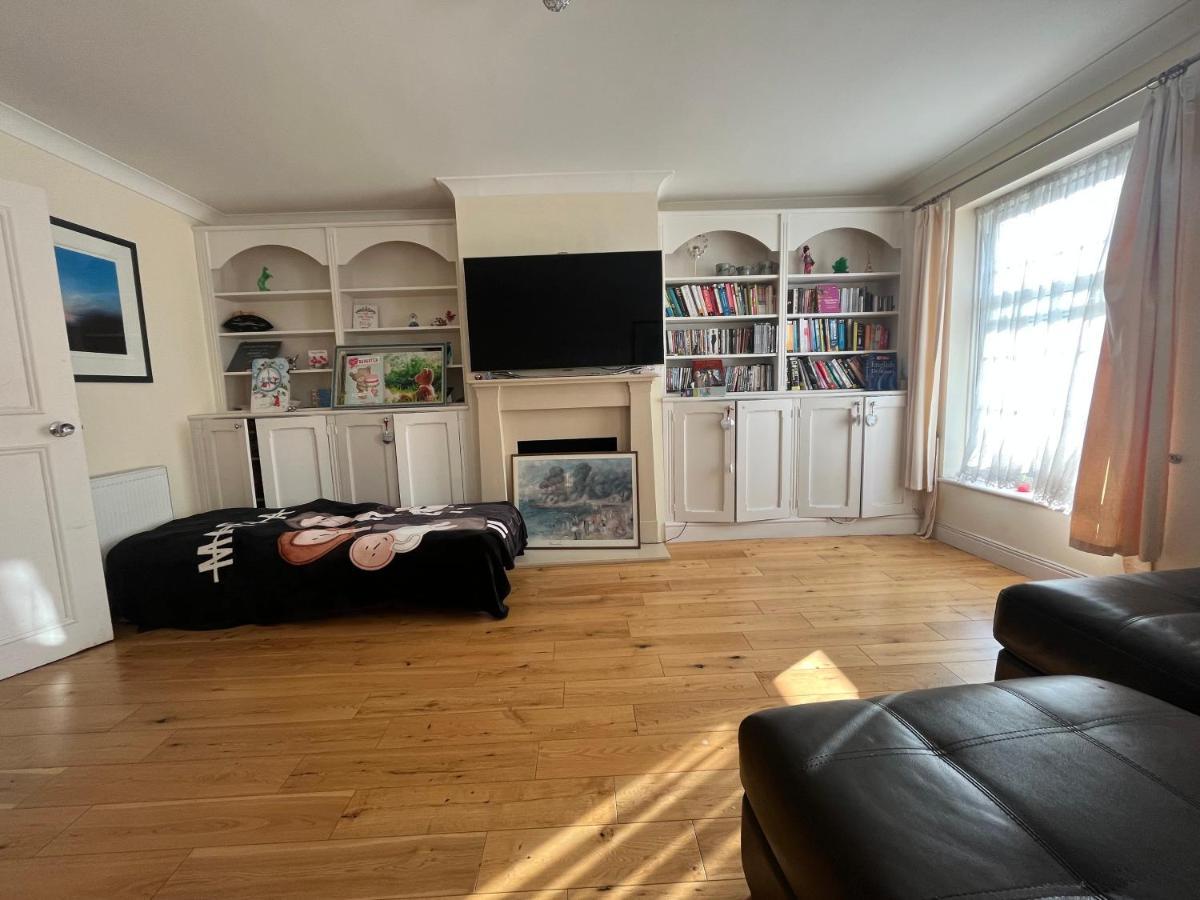 Rooms Close To Wimbledon Tennis London Eksteriør bilde
